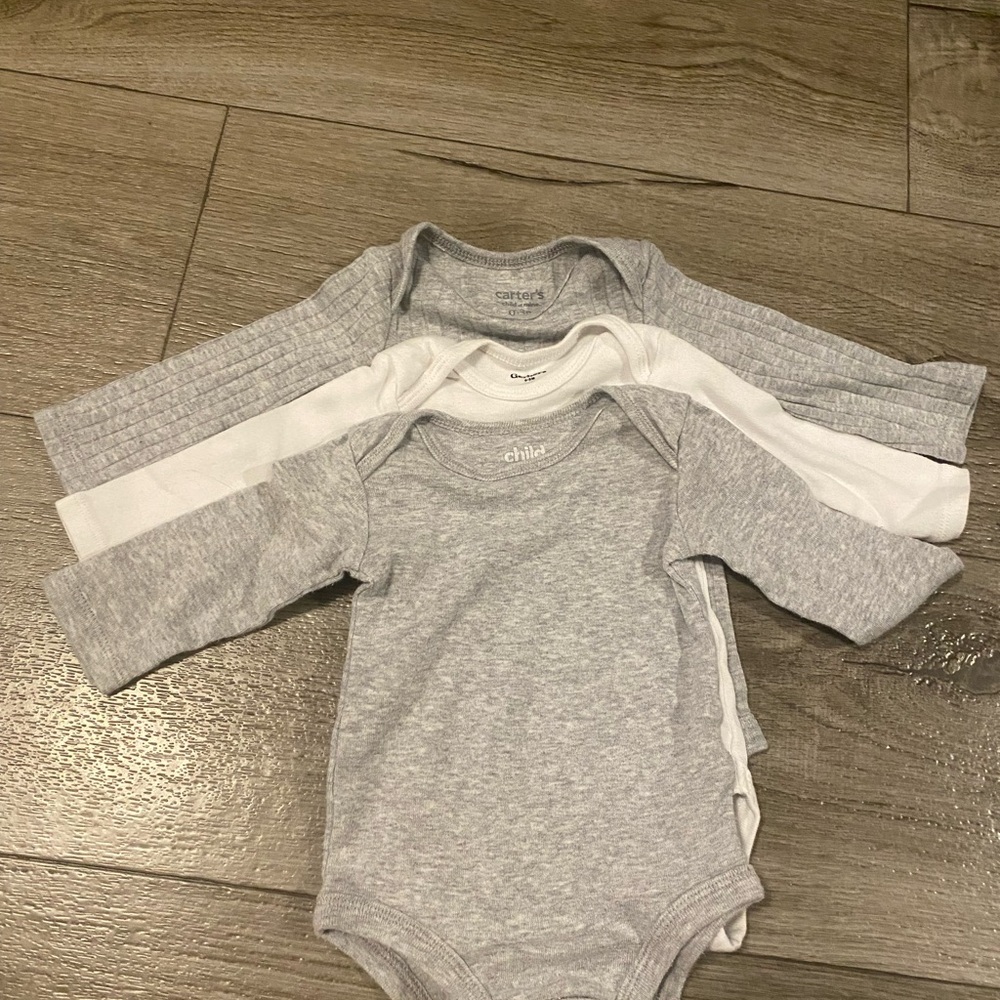 Gerber Gray and White Bodysuit Set